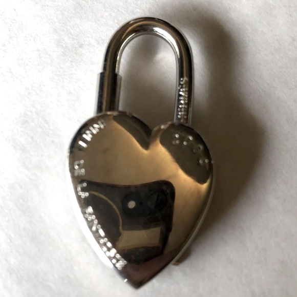 HERMES 2004 Heart Cadena Padlock Charm La Fantaisie Heart Silver Vintage - Picture 5 of 6